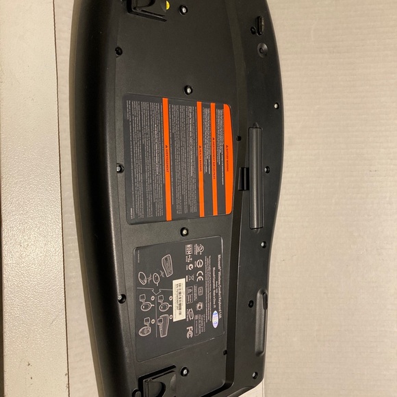 Microsoft Wireless Comfort Keyboard (no Remote) Model 1045 Untested - Picture 6 of 7